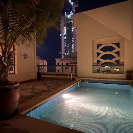Neyar Beach Vibes - The Penthouse Hostel Dubai Luaran gambar