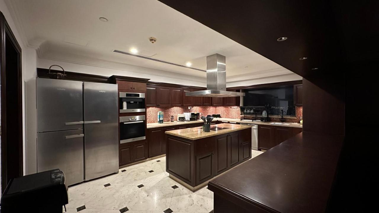 Neyar Beach Vibes - The Penthouse Hostel Dubai Luaran gambar