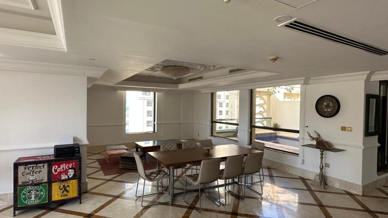 Neyar Beach Vibes - The Penthouse Hostel Dubai Luaran gambar
