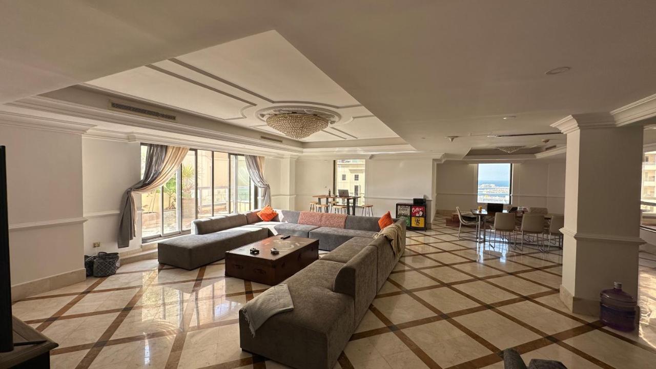 Neyar Beach Vibes - The Penthouse Hostel Dubai Luaran gambar