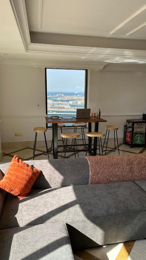Neyar Beach Vibes - The Penthouse Hostel Dubai Luaran gambar